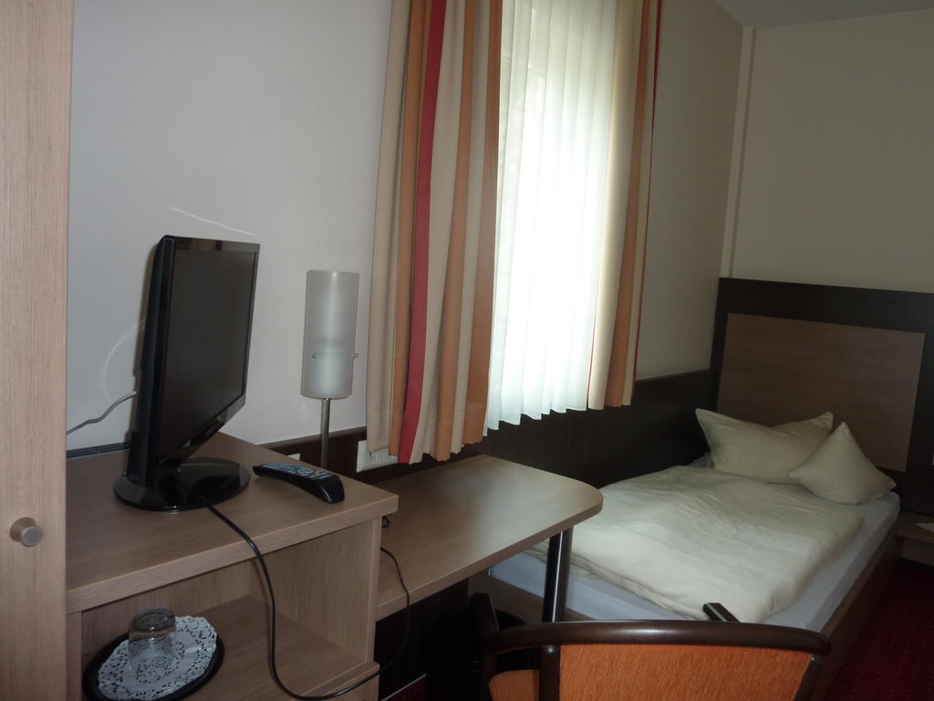 Hotel Gasthof König Karl Freudenstadt Zimmer foto