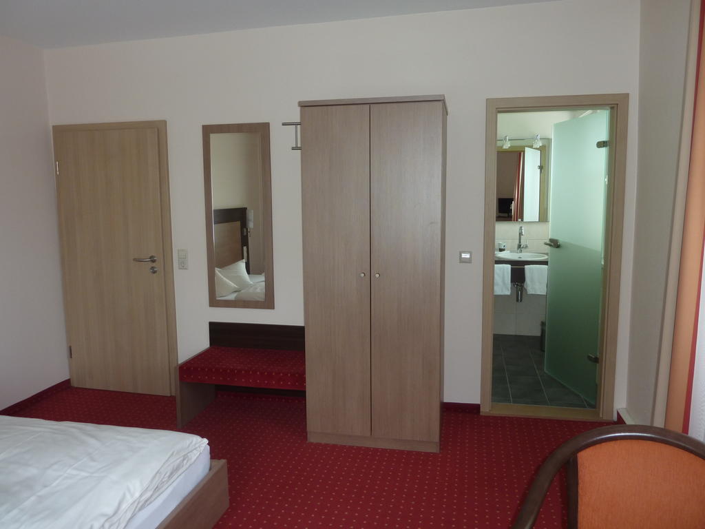 Hotel Gasthof König Karl Freudenstadt Zimmer foto